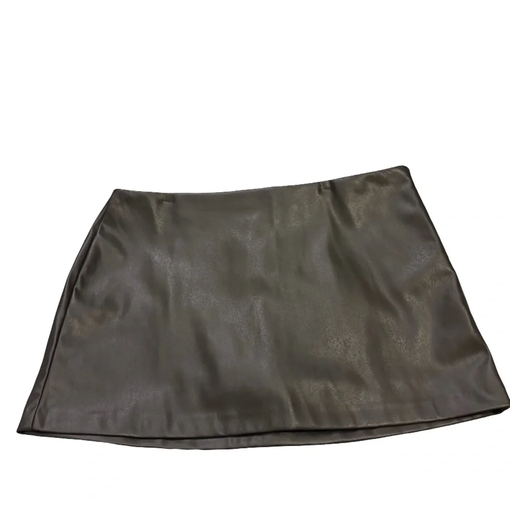 Abercrombie & Fitch Black Leather Mini Skort - Picture 5 of 6